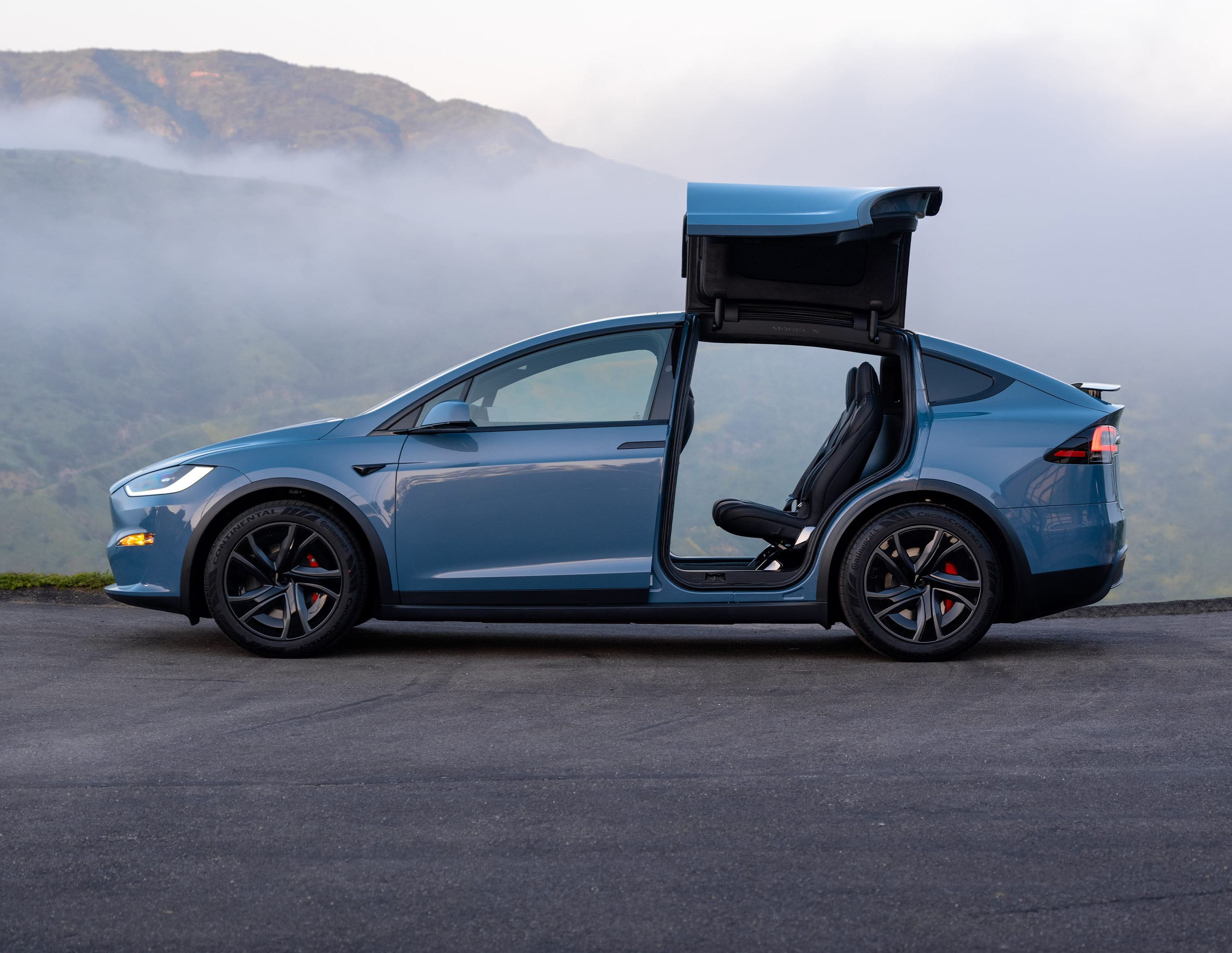 Model X — Luxury Electric SUV