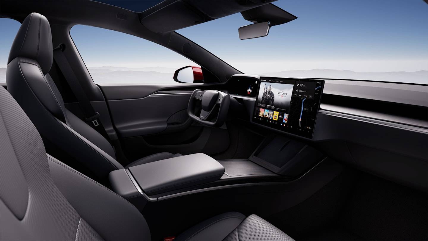 2021 Model S Long Range RED — interior