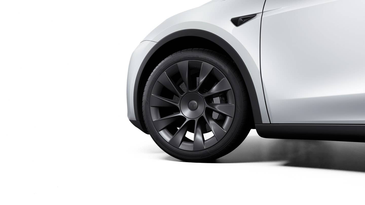 2023 Model Y All-Wheel Drive WHITE — rimcloseup