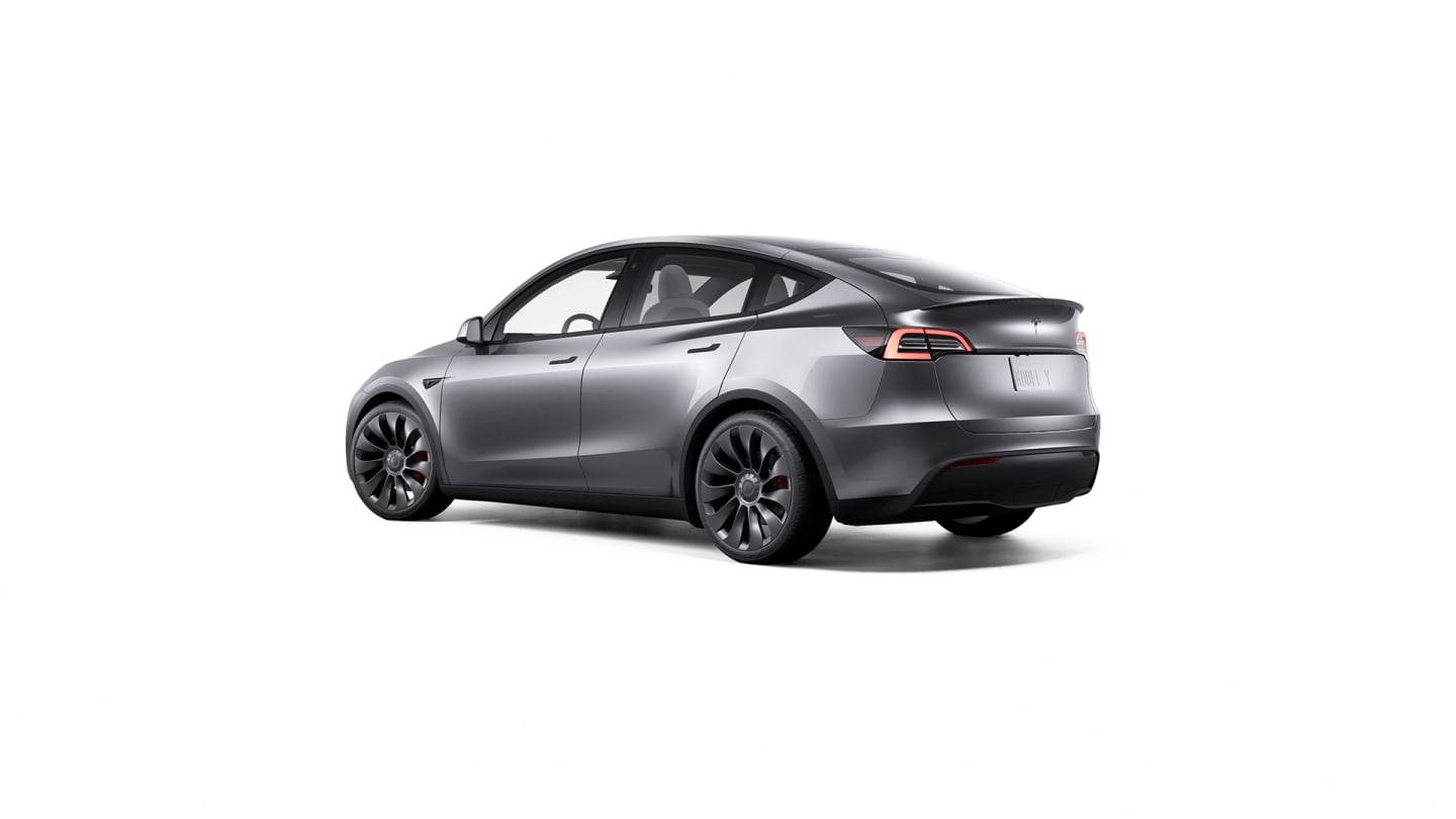 2025 Performance All-Wheel Drive SILVER — stud rear