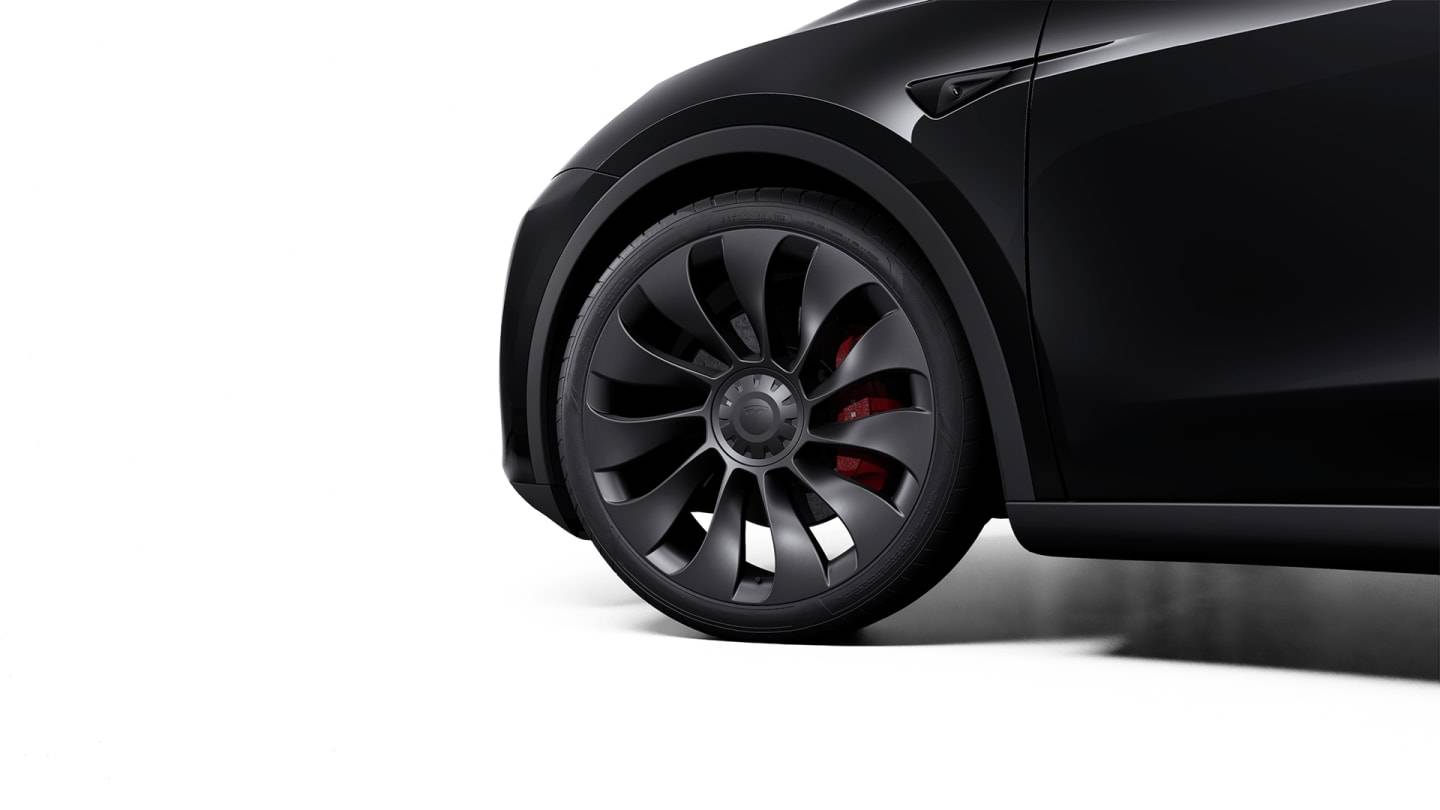 2025 Performance All-Wheel Drive BLACK — rimcloseup