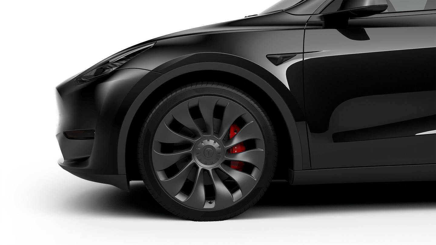 2025 Performance All-Wheel Drive BLACK — stud wheel
